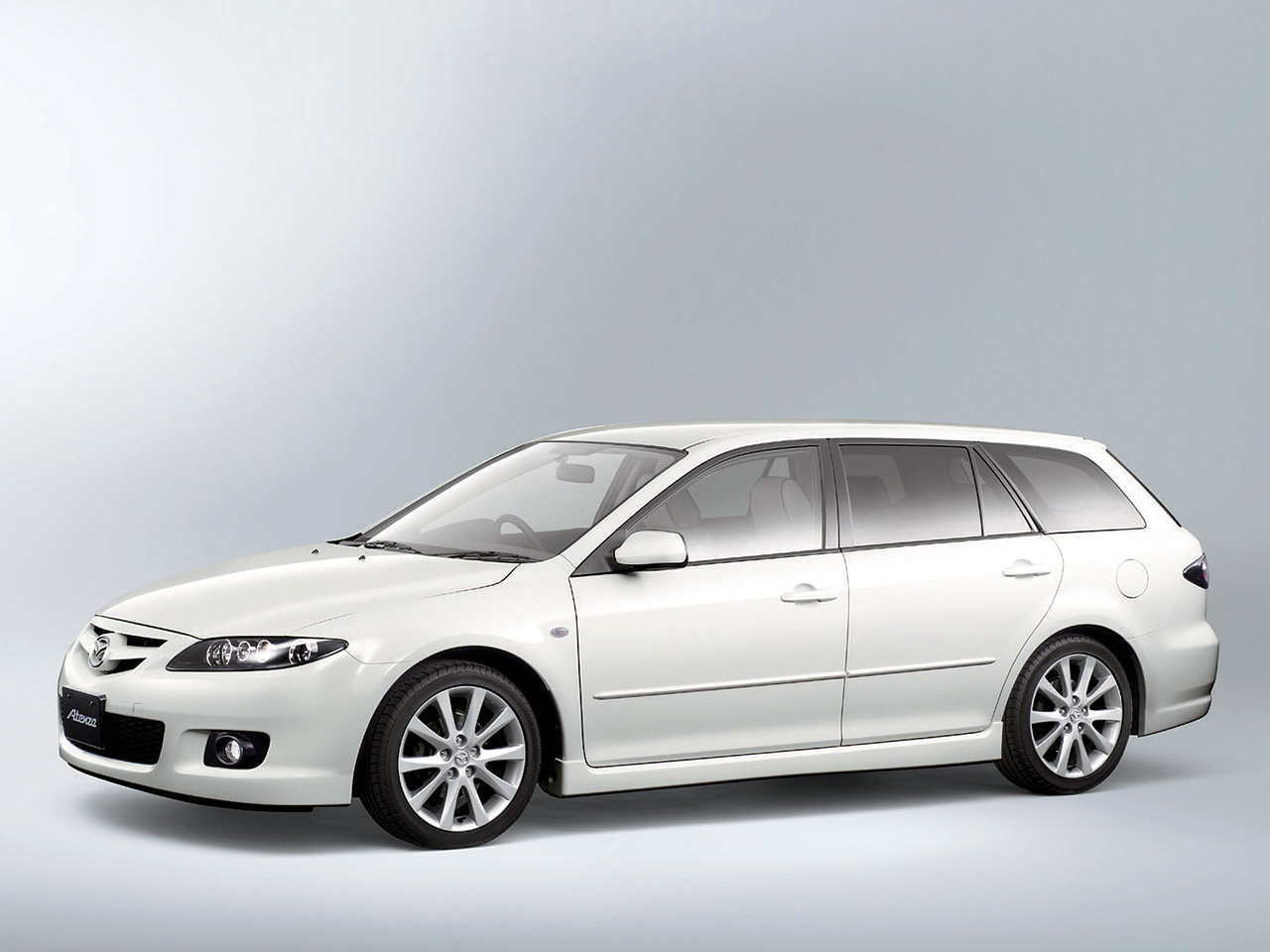 Фото Mazda Atenza