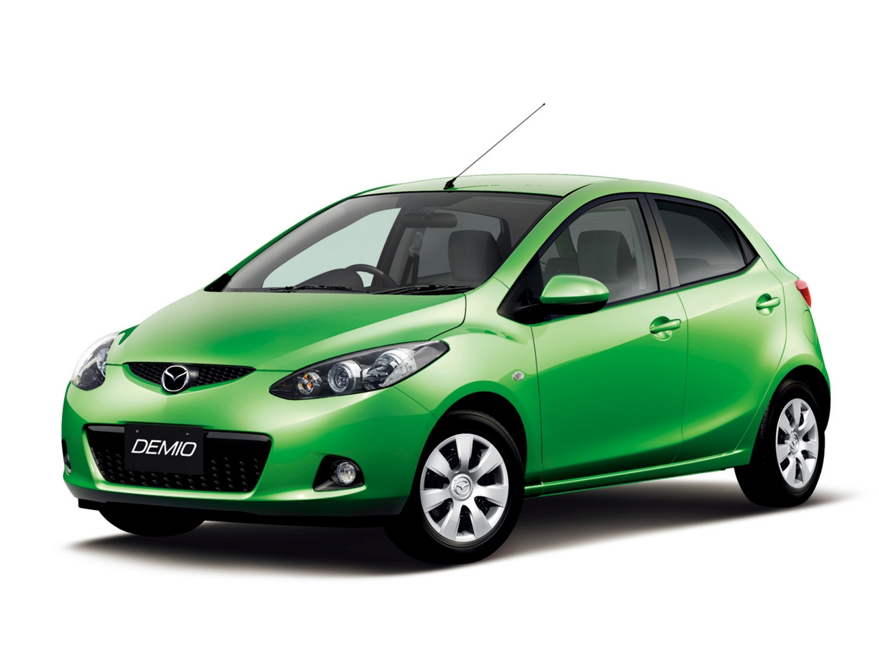 Фото Mazda Demio