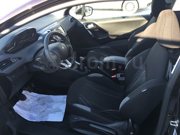 Фото Peugeot 208 хетчбэк 3-дв. 1 поколение 