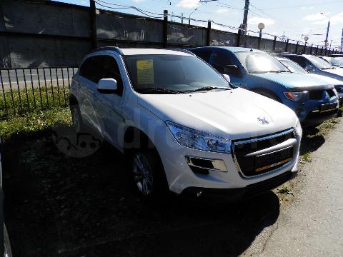 Фото Peugeot 4008