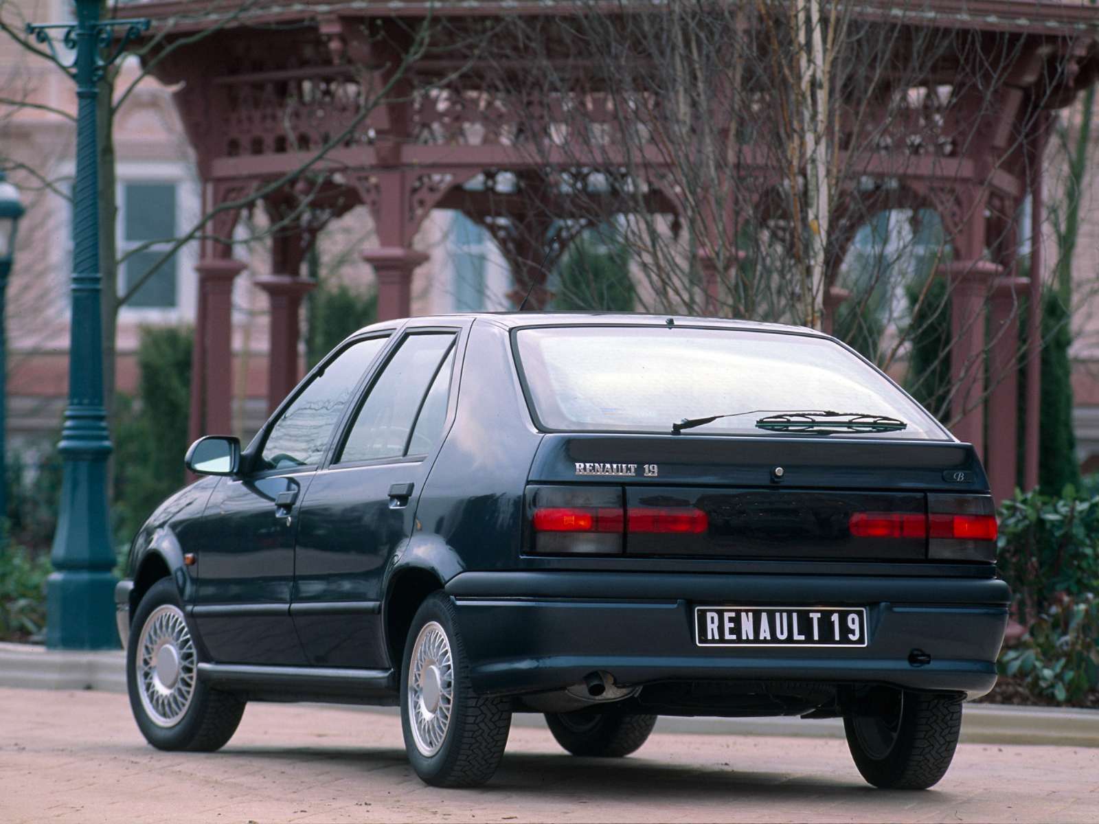 Фото Renault 19