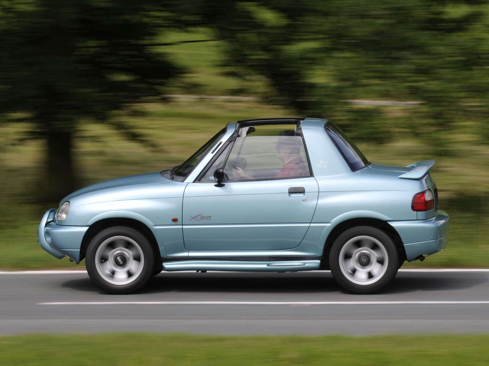 Фото Suzuki X-90