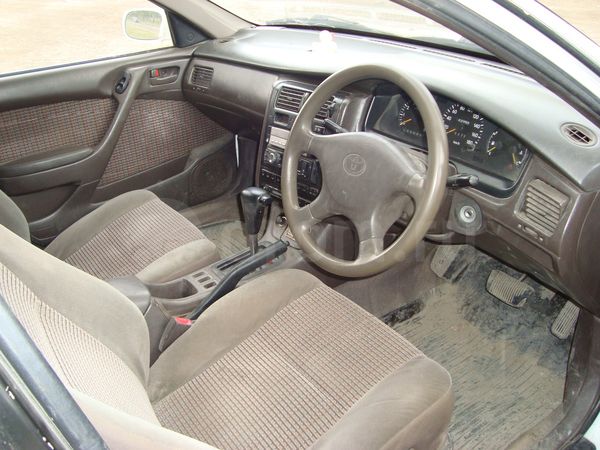 Фото Toyota Corona