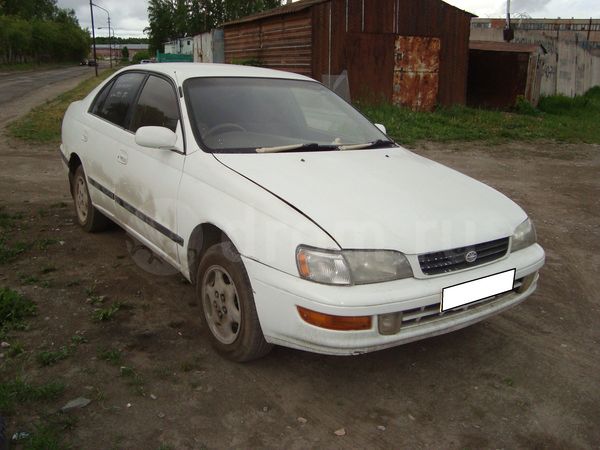 Фото Toyota Corona EXiV седан 10 поколение 