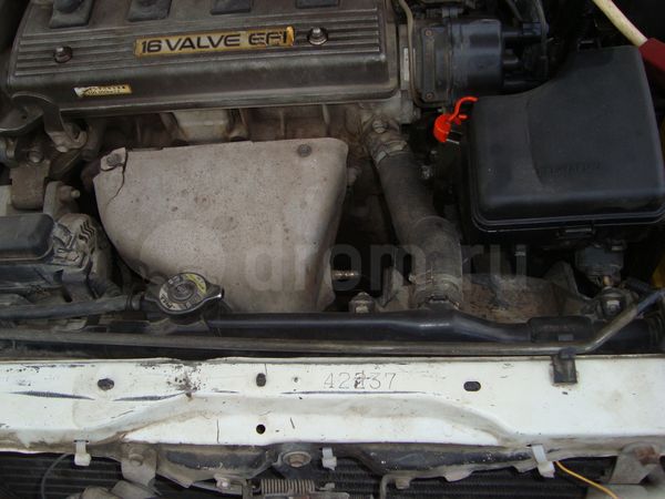 Фото Toyota Corona EXiV седан 10 поколение 