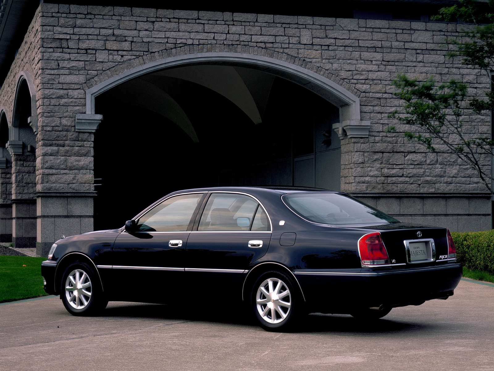 Фото Toyota Crown Majesta