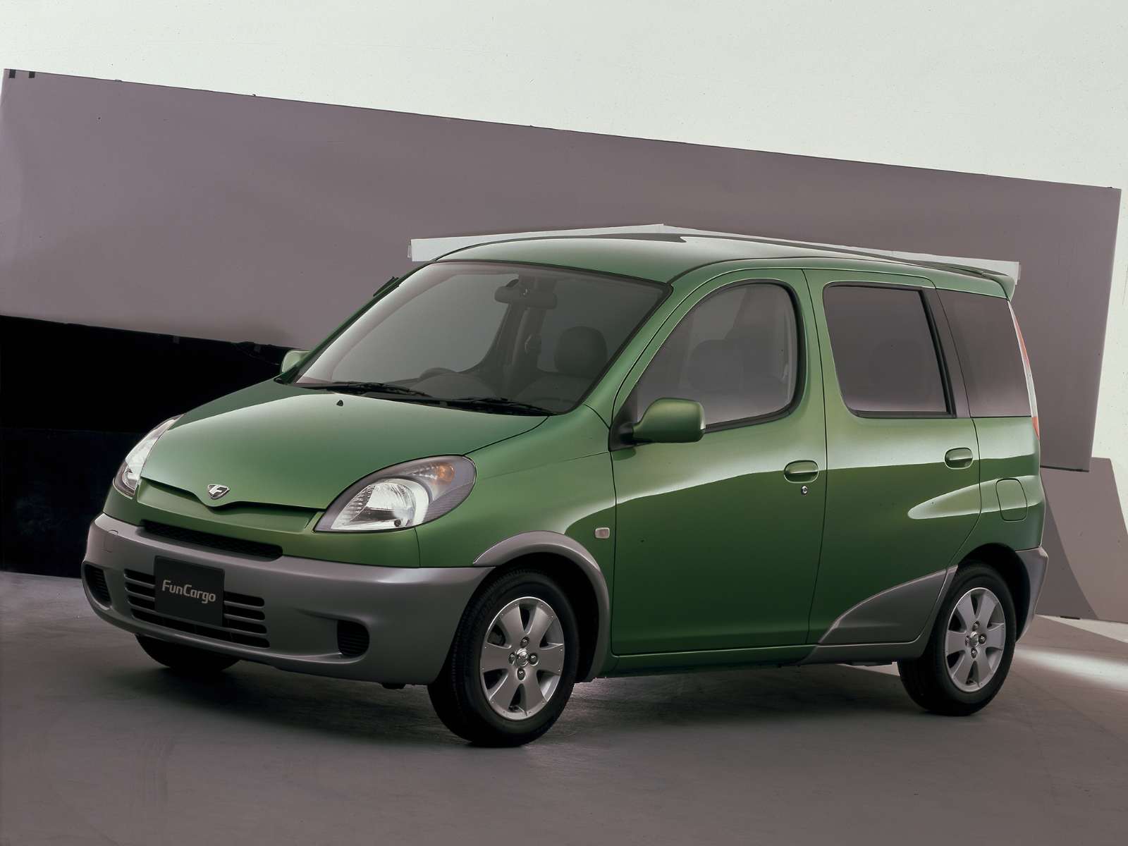 Фото Toyota Fun Cargo