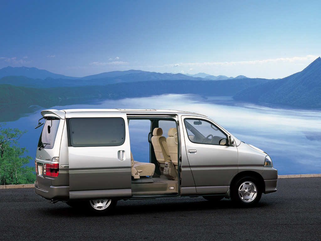 Фото Toyota Hiace