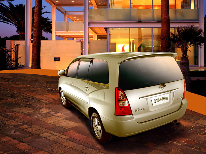 Фото Toyota Innova