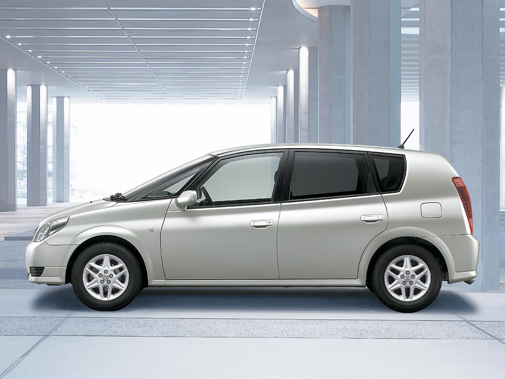 Фото Toyota Opa