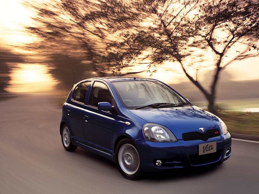 Фото Toyota Vitz