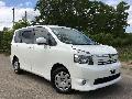 Фото Toyota Voxy минивэн 2 поколение 