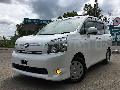 Фото Toyota Voxy минивэн 2 поколение 