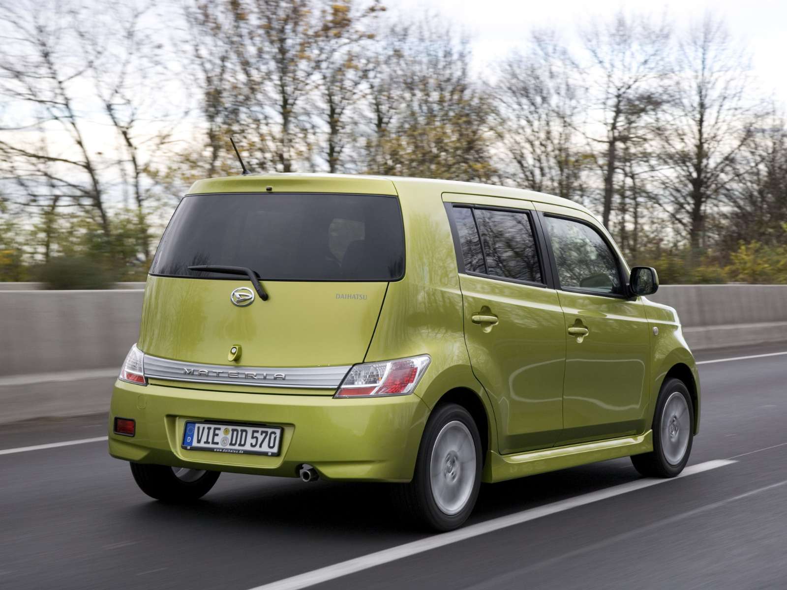 Фото Daihatsu Materia
