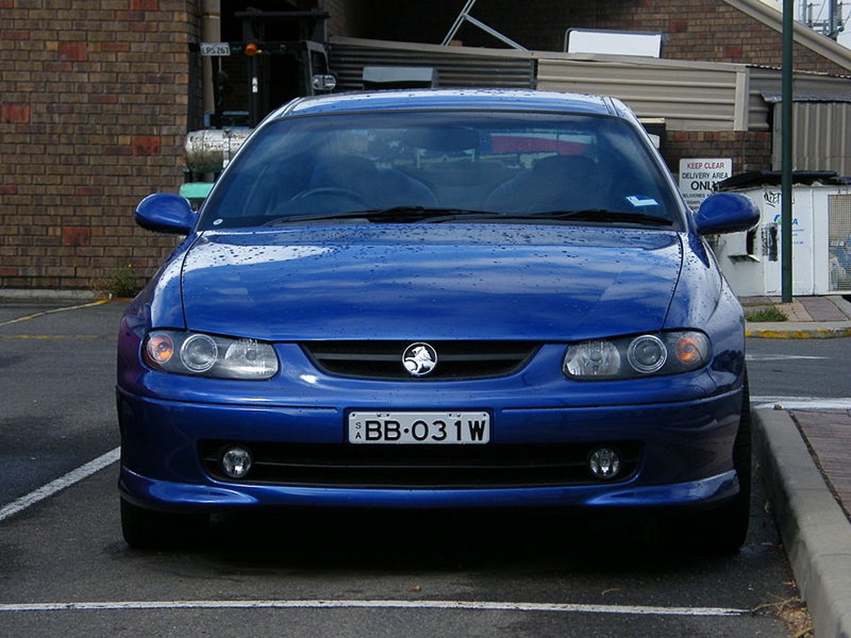 Фото Holden Monaro