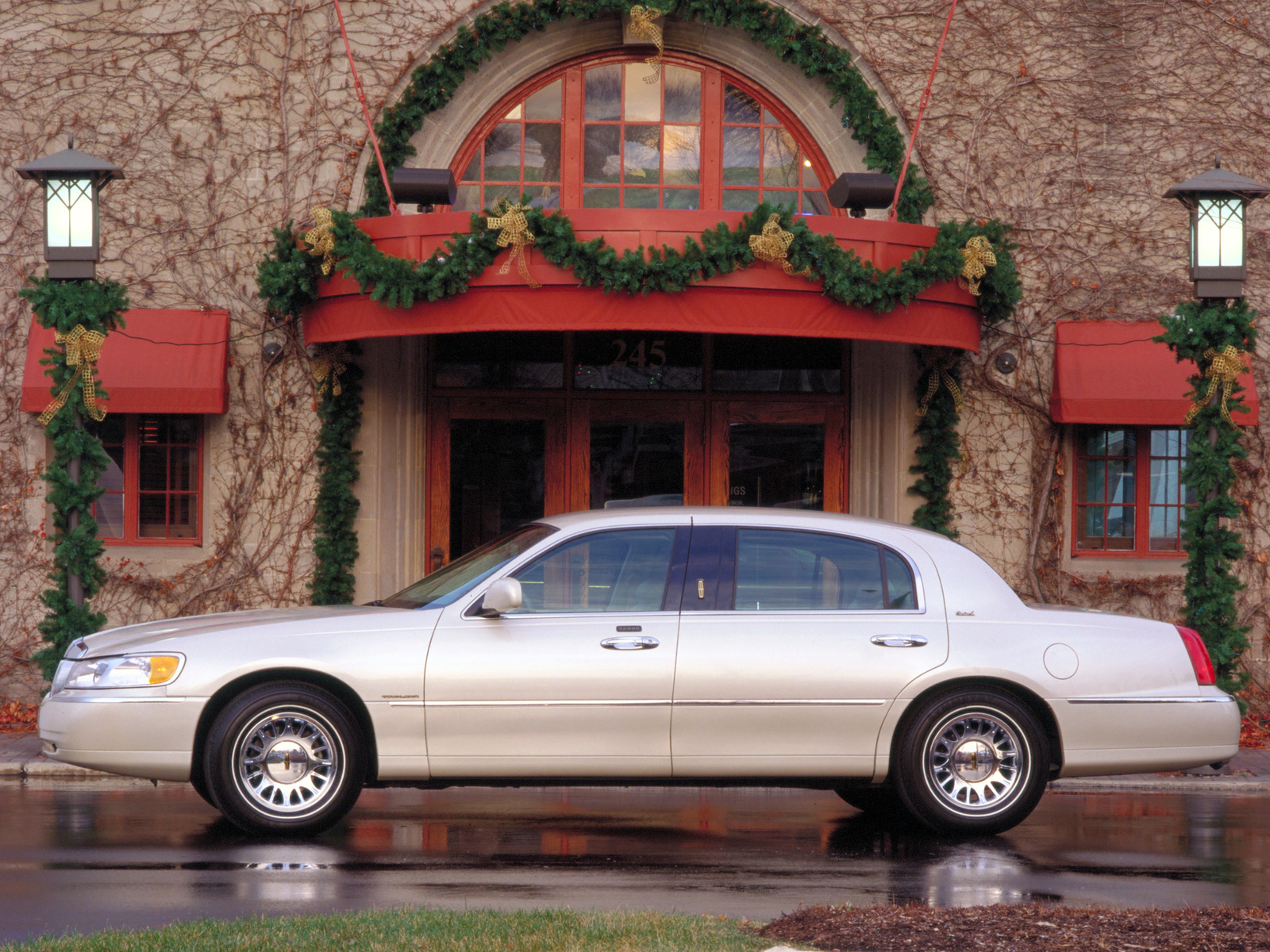 Фото Lincoln Town Car