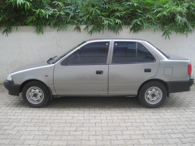 Фото Maruti Esteem