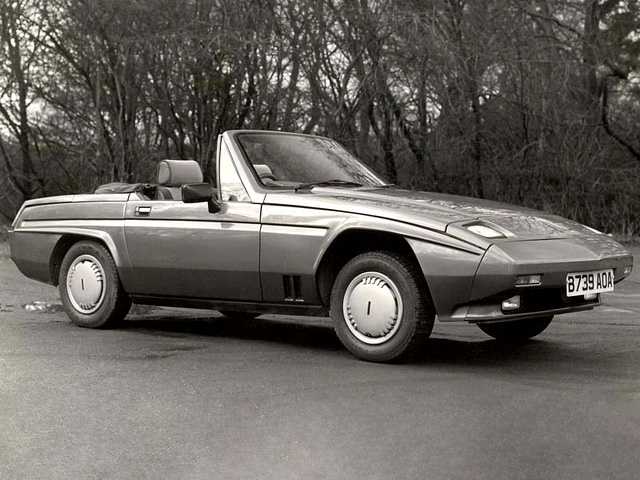 Фото Reliant Scimitar SS1