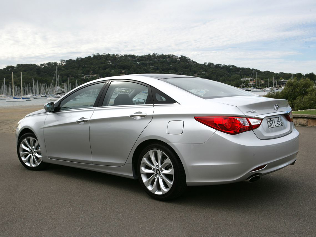 Фото Hyundai i45