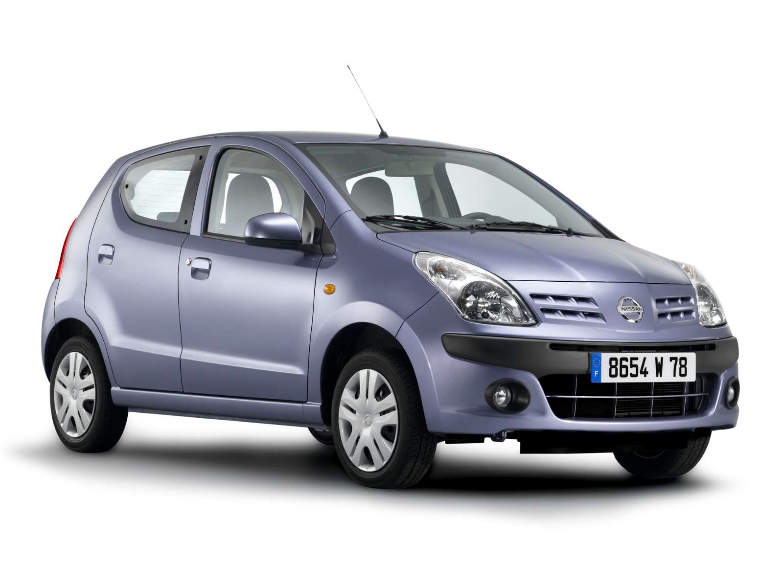 Фото Nissan Pixo