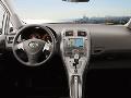 Фото toyota Auris 1.4 Elegance MT