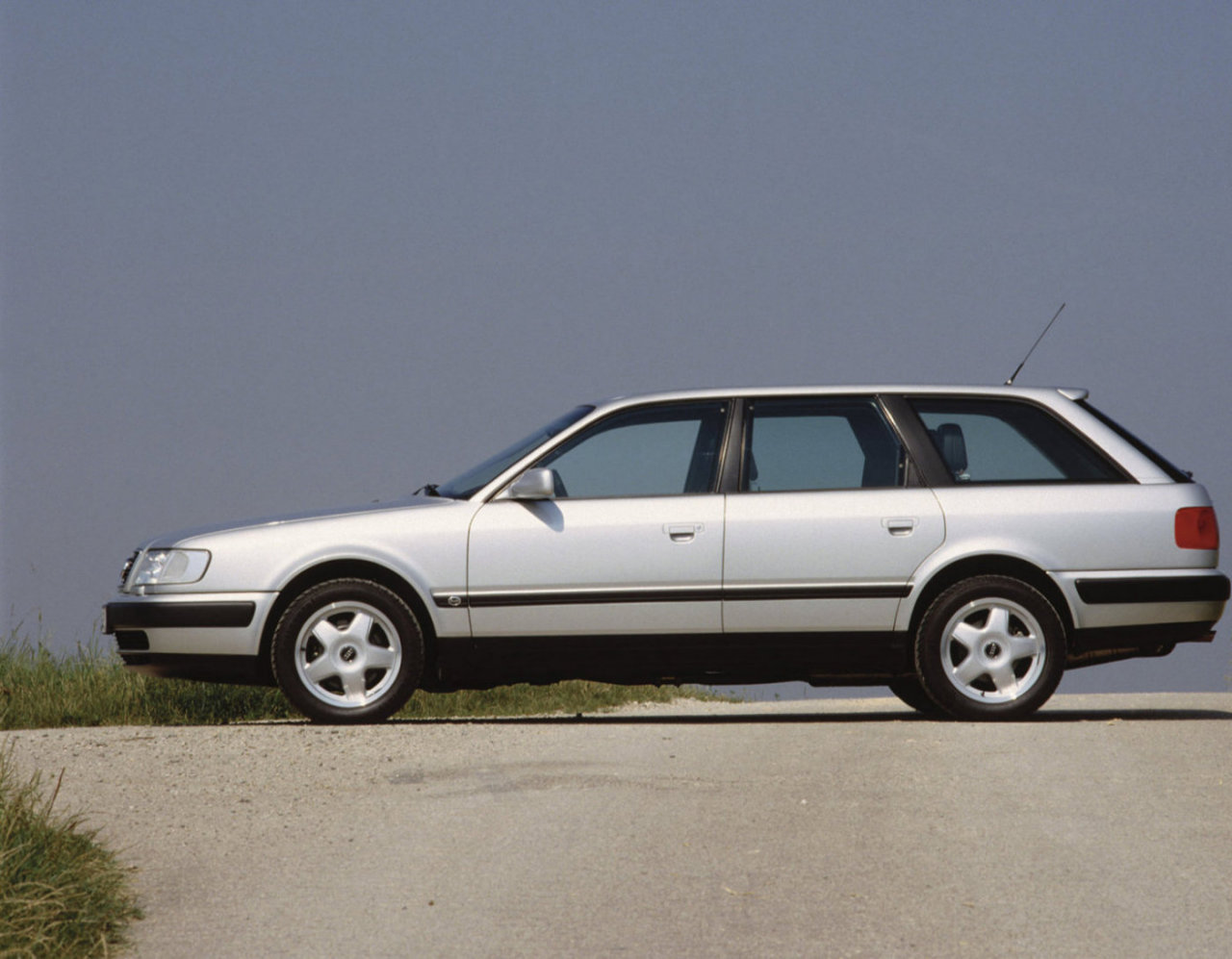 Фото Audi 100