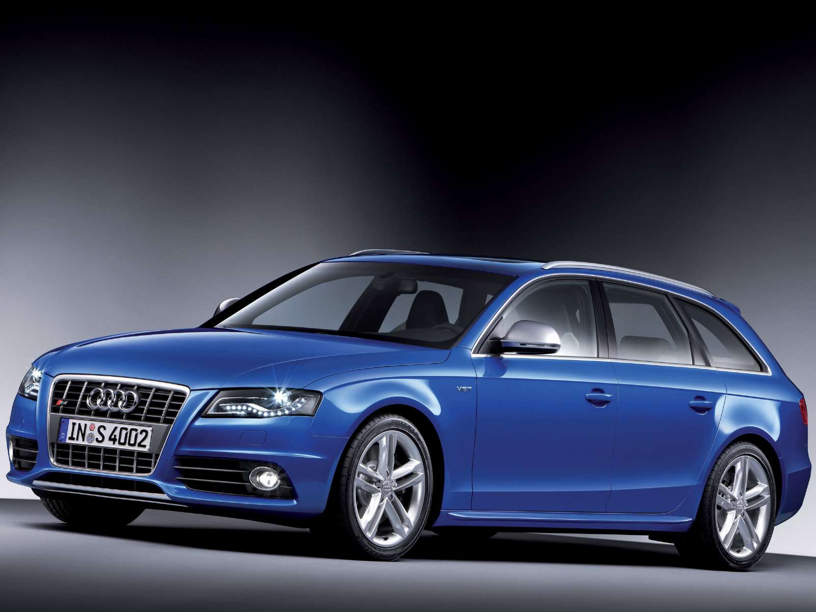 Фото Audi S4