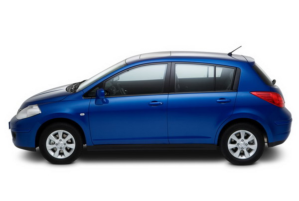 Фото Nissan Tiida