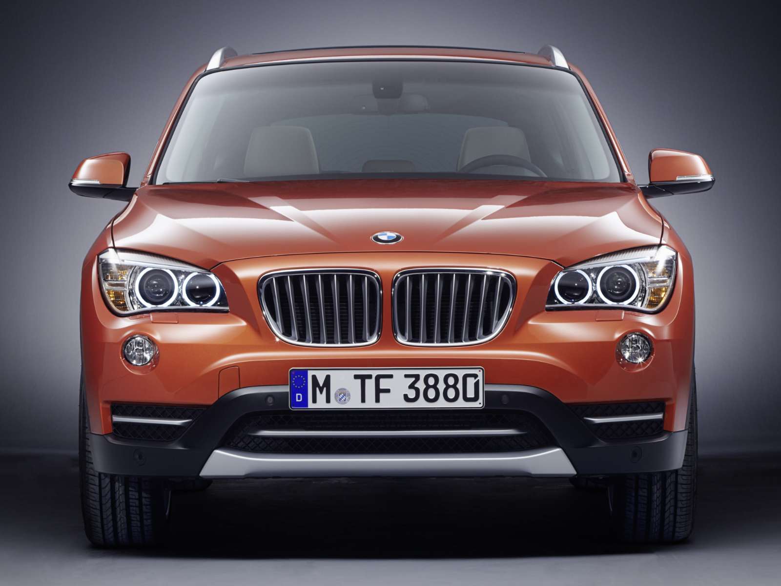 Фото BMW X1