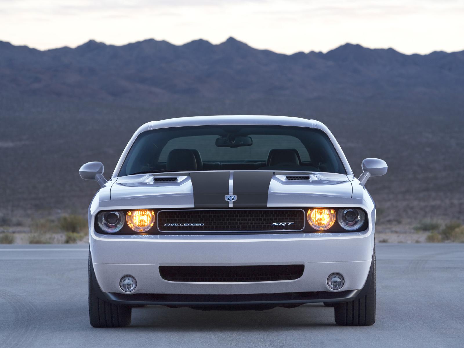 Фото Dodge Challenger