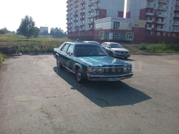 Фото Ford Crown Victoria
