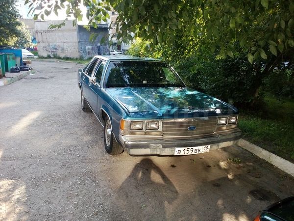 Фото Ford Crown Victoria