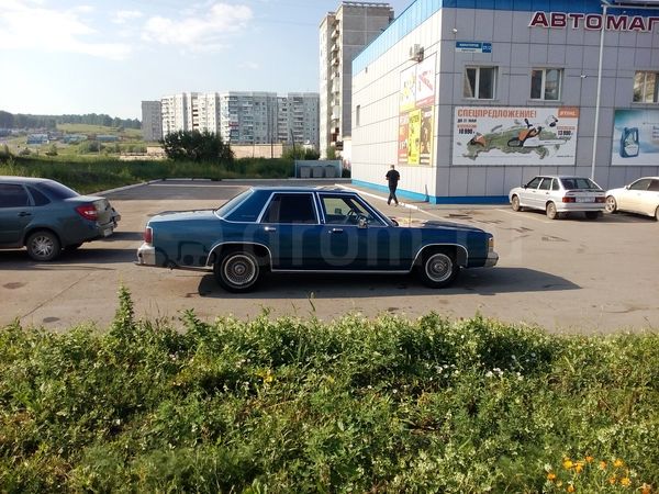 Фото Ford Crown Victoria