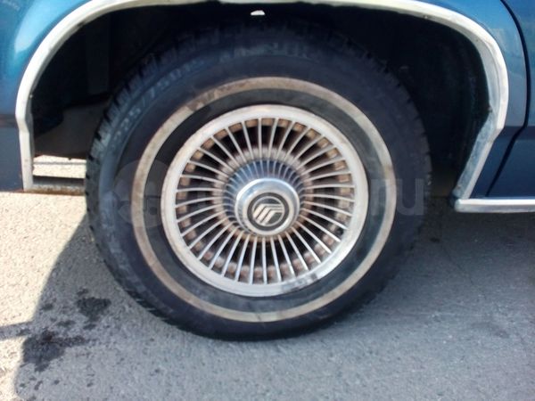 Фото Ford Crown Victoria седан 2 поколение 