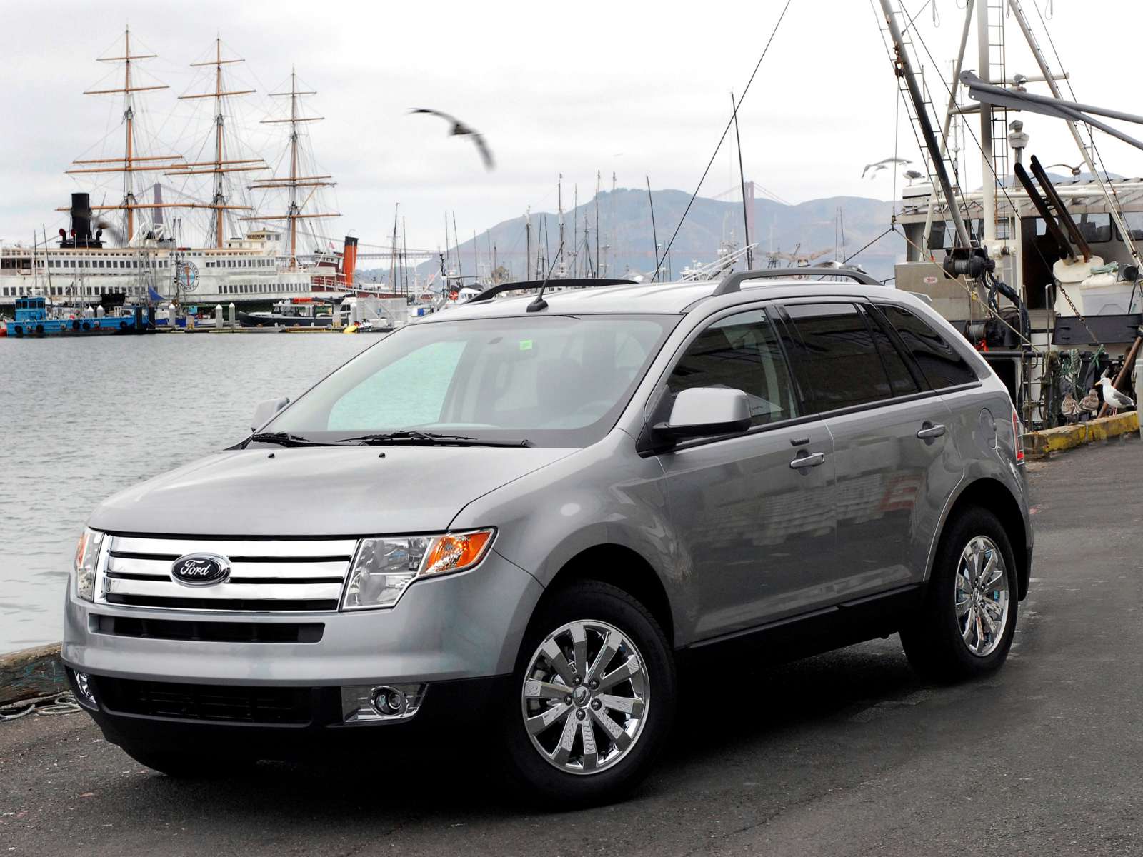 Фото Ford Edge