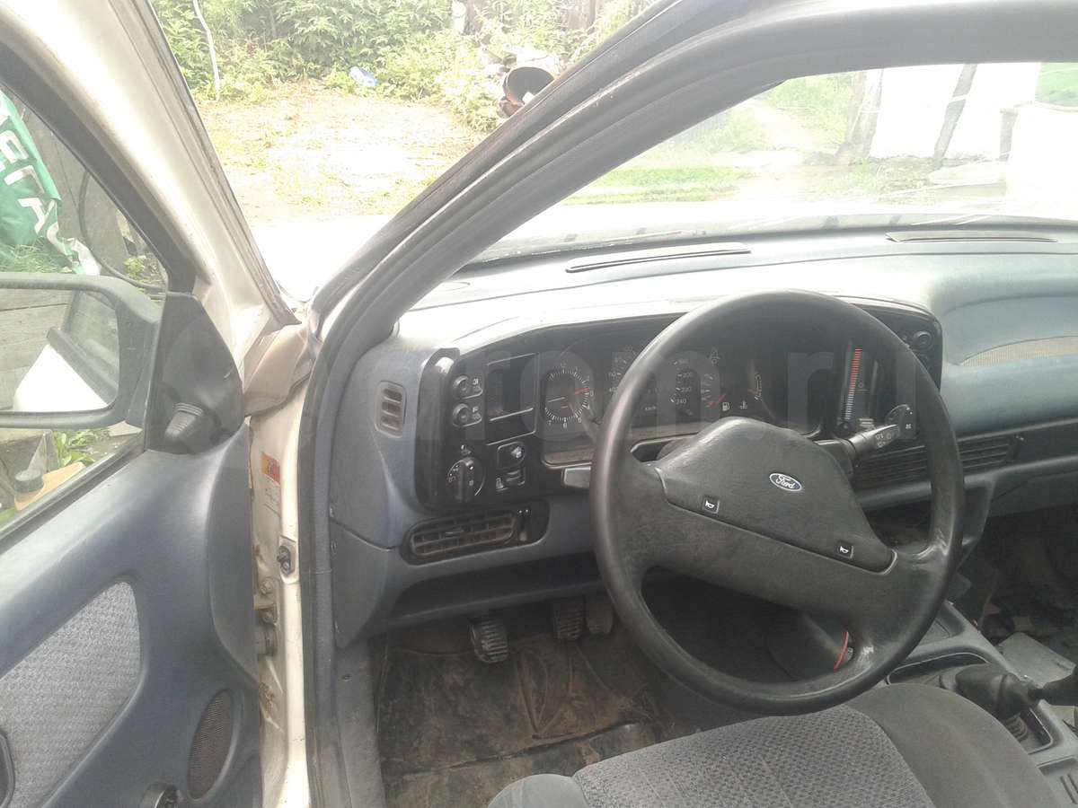 Фото Ford Scorpio