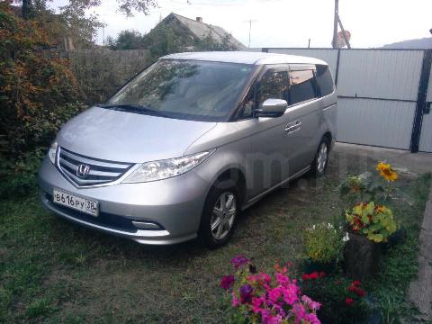 Фото Honda Elysion