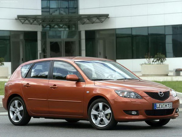 Фото Mazda 3 Hatchback