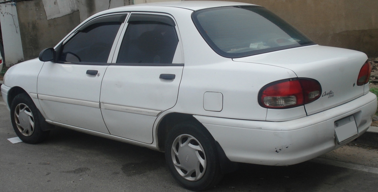 Фото Kia Avella